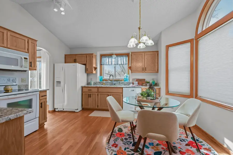 819 Moonlight Place, Woodbury, MN 55125 - Image #3