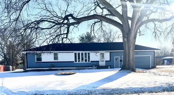 7048 Kentucky Avenue N, Brooklyn Park, MN 55428