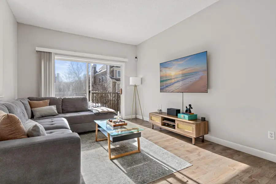 2312 Eagle Trace Lane, Woodbury, MN 55129 - Image #2