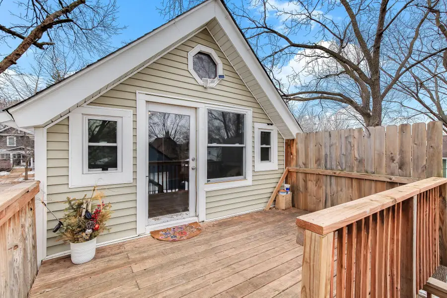 832 Armstrong Avenue, Saint Paul, MN 55102 - Image #2