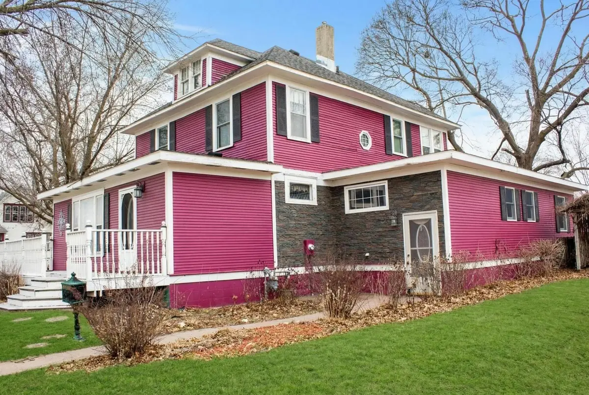 710 W Oakland Avenue, Austin, MN 55912 - #1