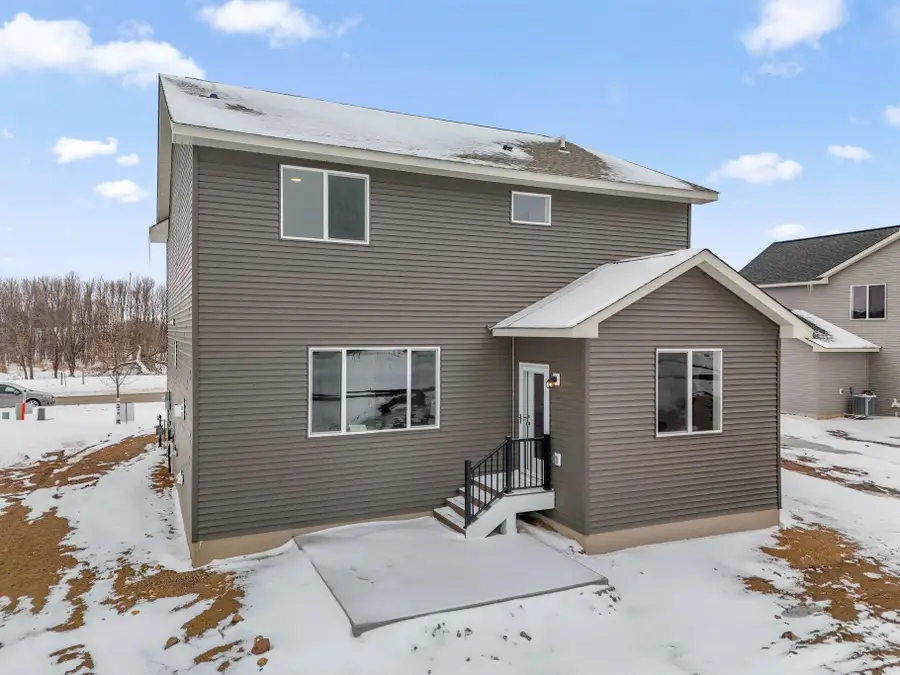 1539 Creekwood Dr, New Richmond, WI 54017 - #3