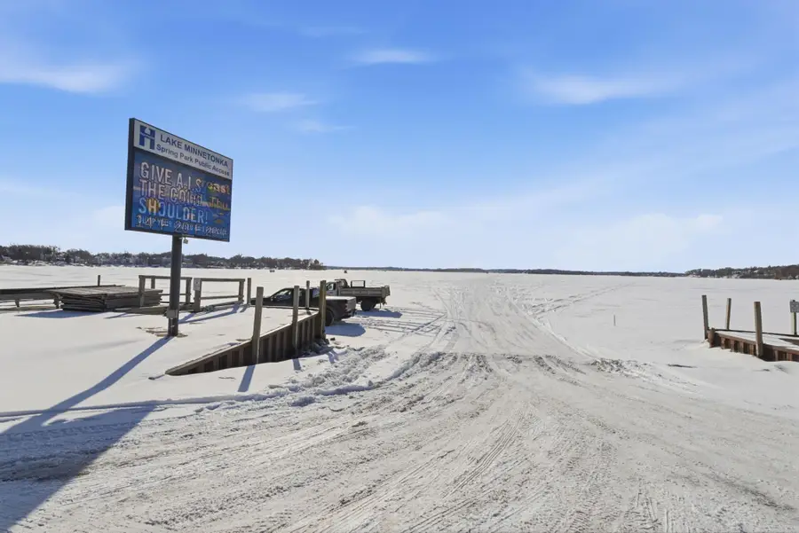 3901 Mapleton Avenue, Spring Park, MN 55384 - #3