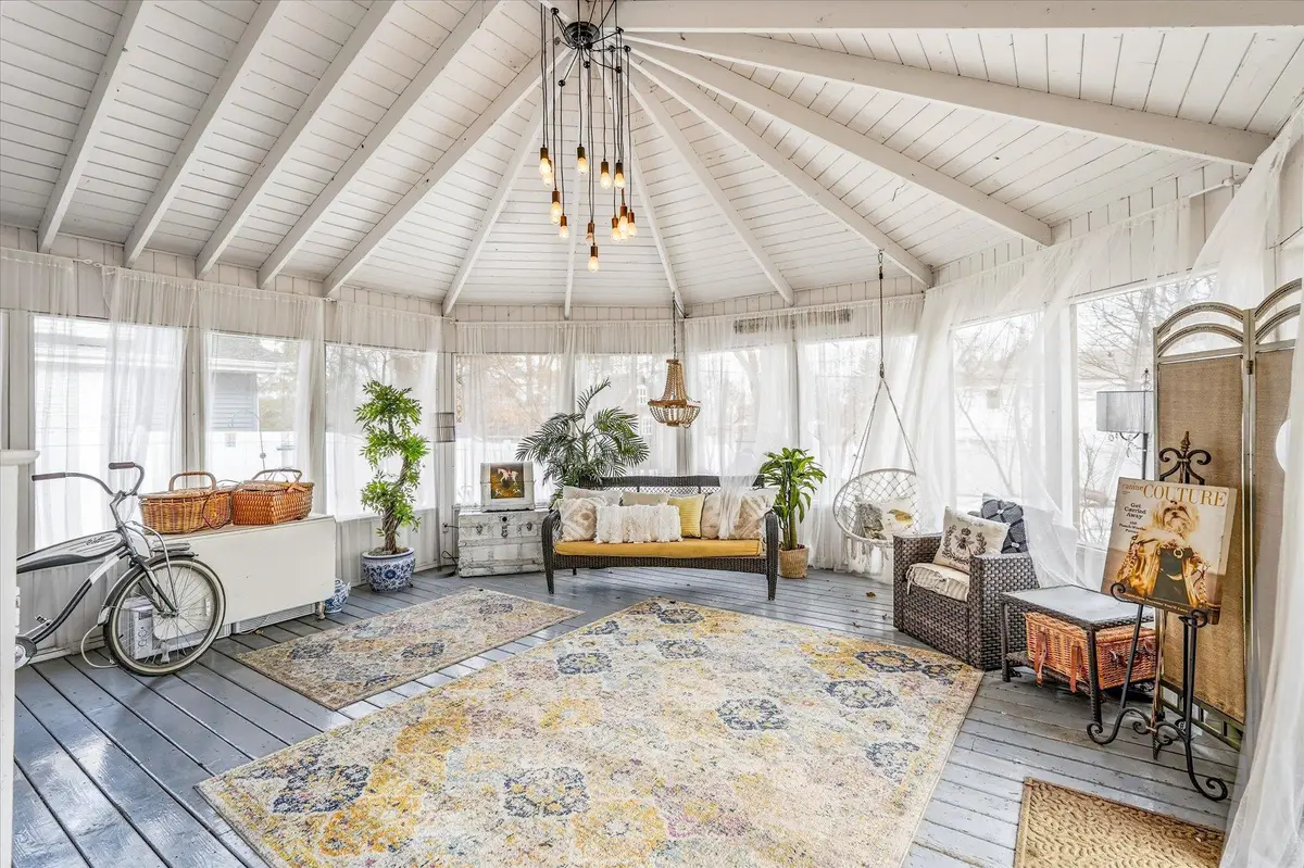 127 16th Avenue Nw, New Brighton, MN 55112 - #1