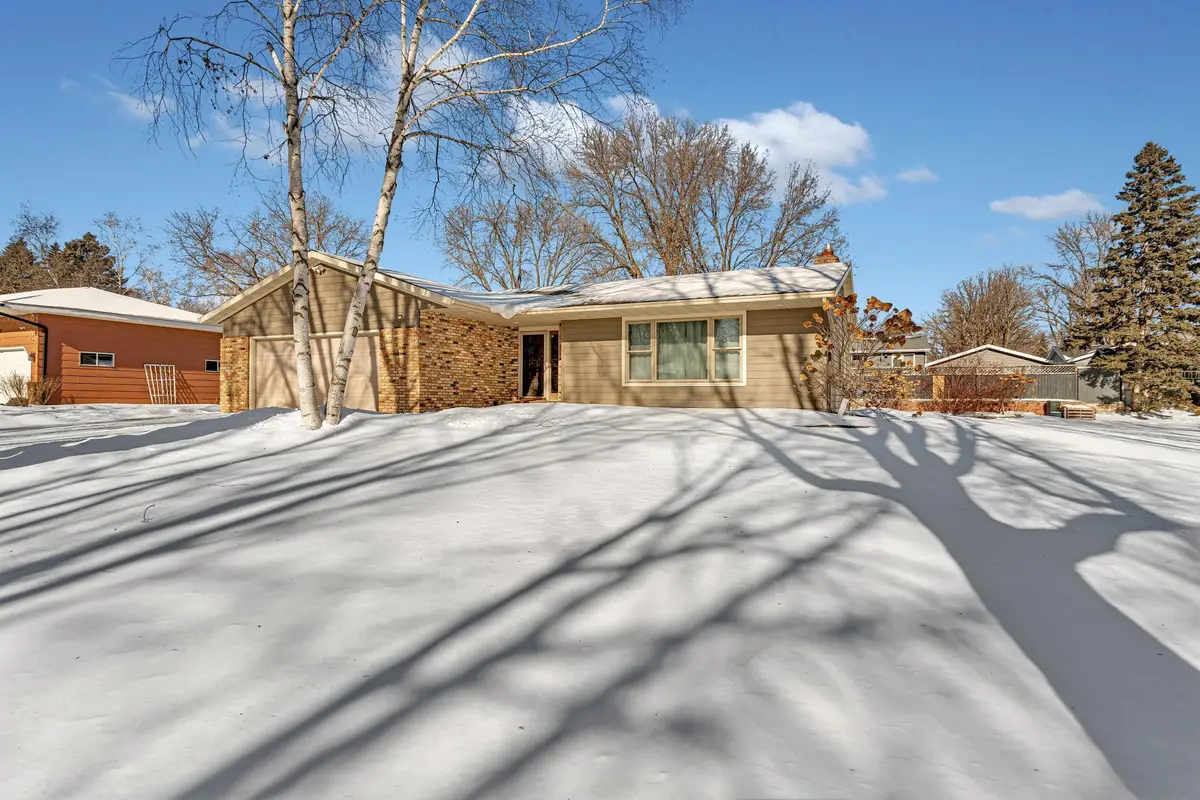 608 24th Avenue Sw, Willmar, MN 56201 - #1