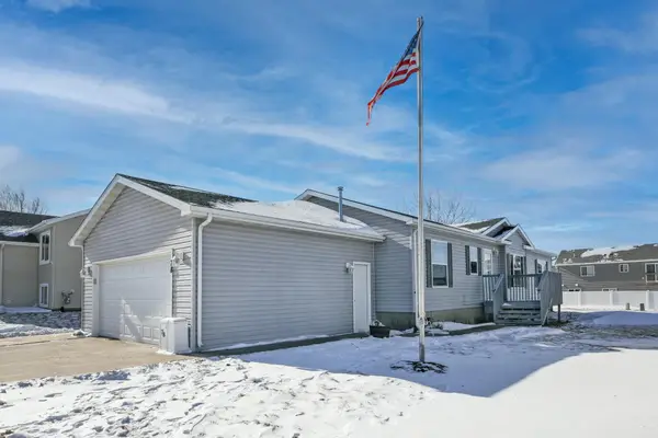 78 5th Avenue Se, Kasson, MN 55944