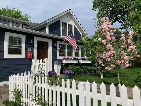 210 George Street, Excelsior, MN 55331