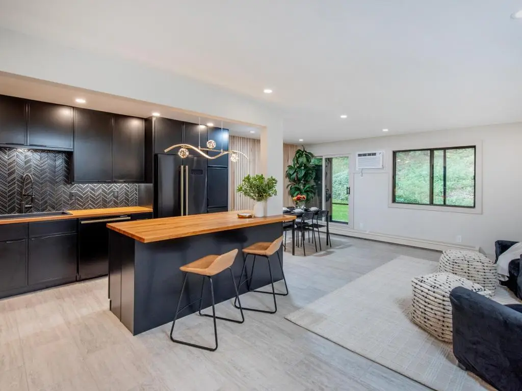 7401 W 101st Street #111, Bloomington, MN 55438 - Image #1