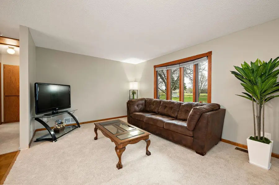 109 Summit Drive Ne, Saint Michael, MN 55376 - #3