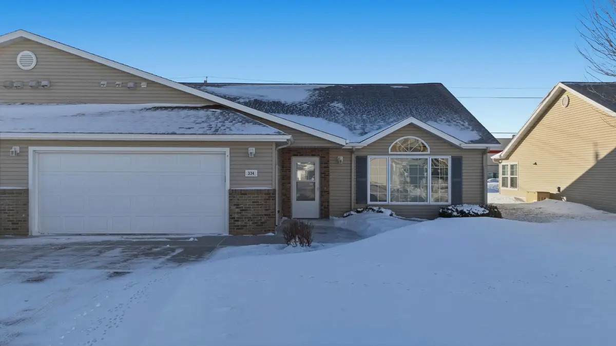 334 30th Street N, Moorhead, MN 56560 - Image #1