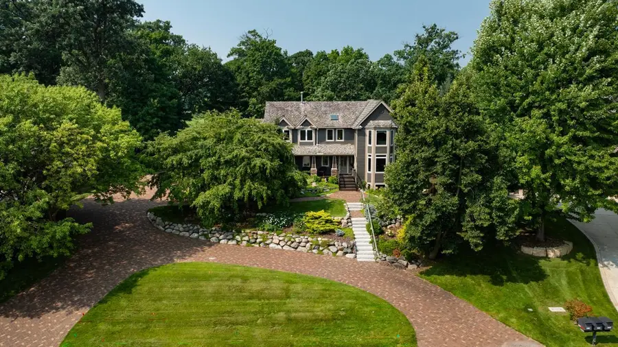 2890 Autumn Woods Drive, Chaska, MN 55318 - Image #3