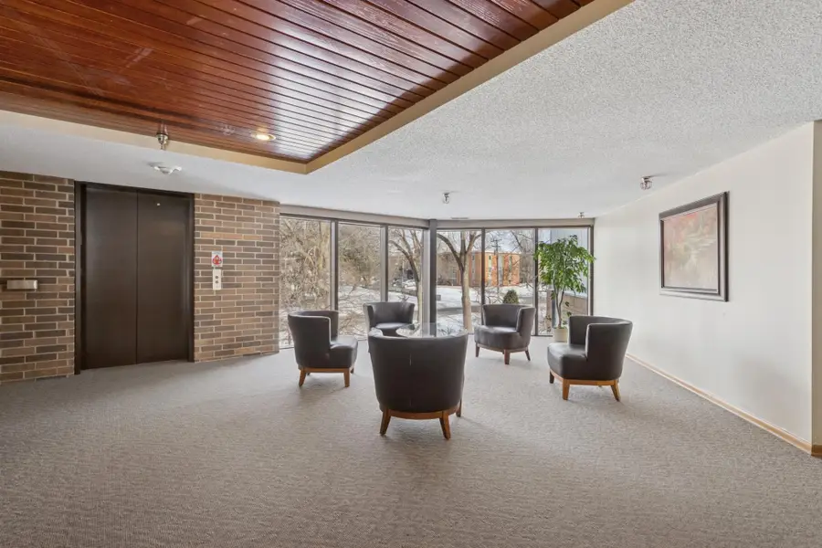 10 Windsor Court #311, New Brighton, MN 55112 - Image #2