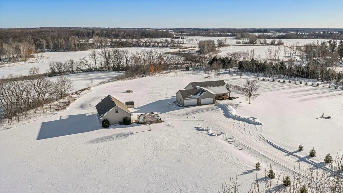 35219 Isetta Trail Ne, Cambridge, MN 55008 - Image #1