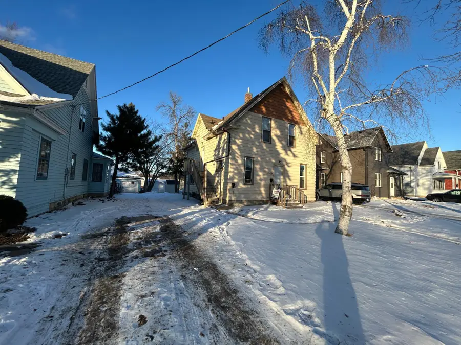 1009 E Center Street, Rochester, MN 55904 - Image #2