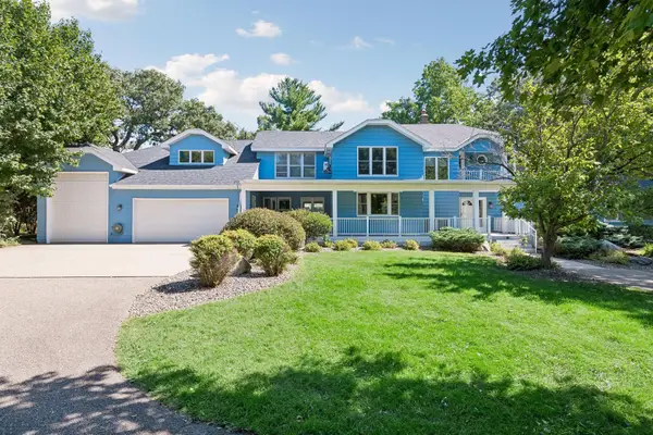 2600 W 102nd Street, Bloomington, MN 55431