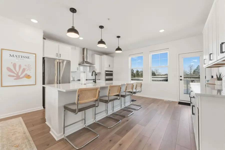 879 Woodlawn Avenue #B, Saint Paul, MN 55116 - #3