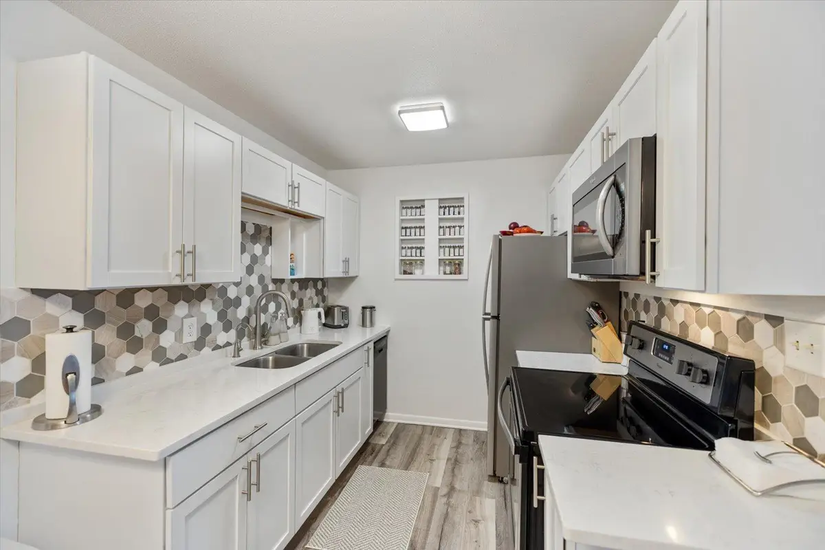 9143 Highway 55 #102, Golden Valley, MN 55427 - Image #1