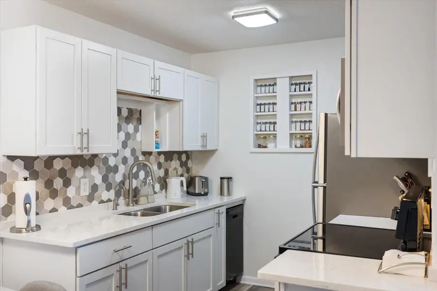 9143 Highway 55 #102, Golden Valley, MN 55427 - Image #3