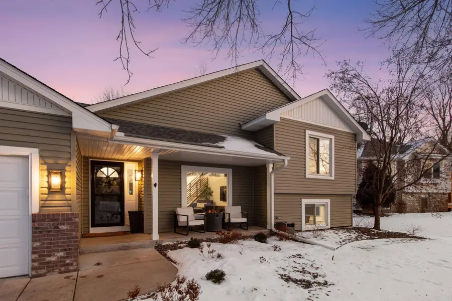 8581 Flamingo Drive, Chanhassen, MN 55317 - Image #2