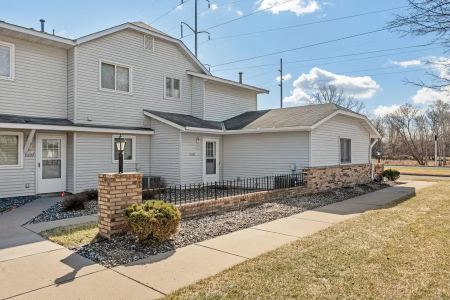 11101 Drake Street Nw, Coon Rapids, MN 55433 - #3