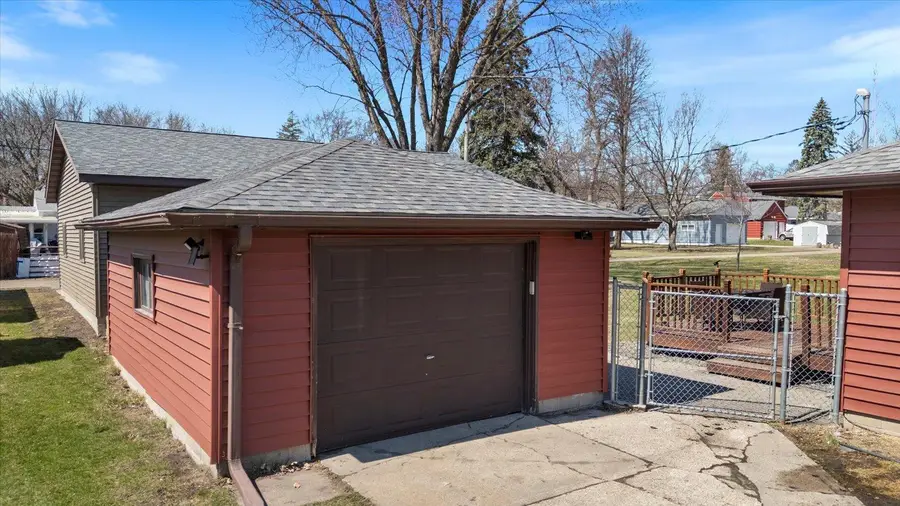 1605 Knight Avenue N, Glencoe, MN 55336 - #2