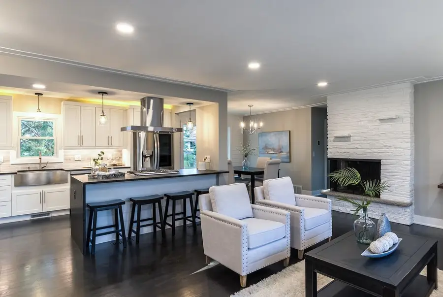 4201 Dunberry Lane, Edina, MN 55435 - Image #2