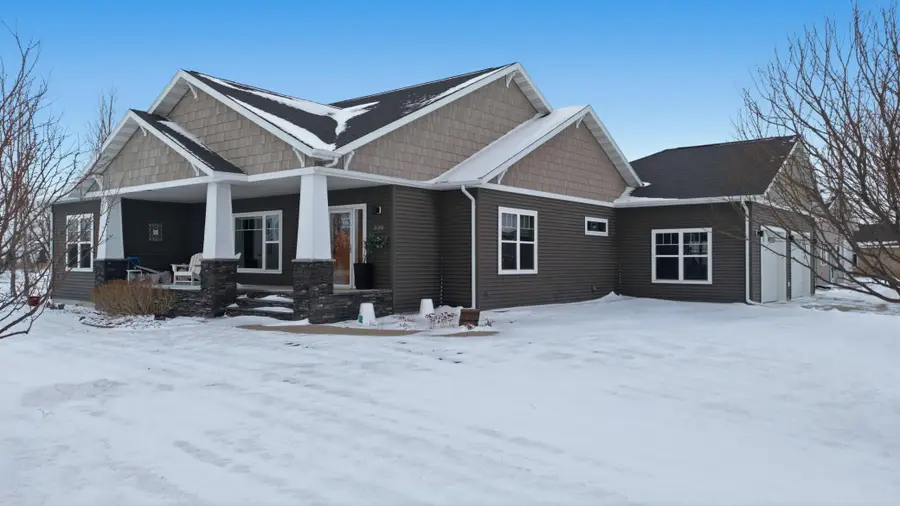 330 31st Avenue Nw, West Fargo, ND 58078 - #2