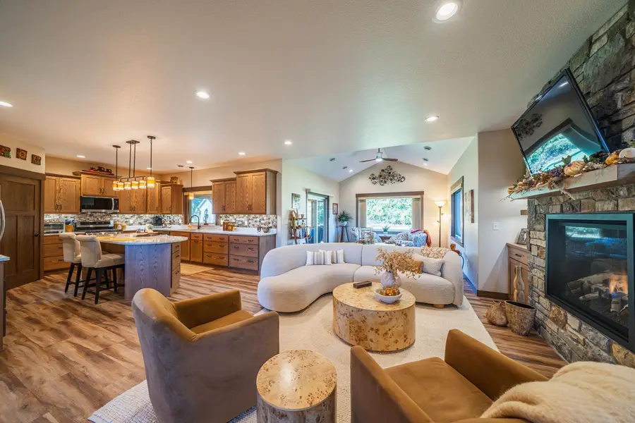 626 Lake Forest Circle, Detroit Lakes, MN 56501 - Image #3