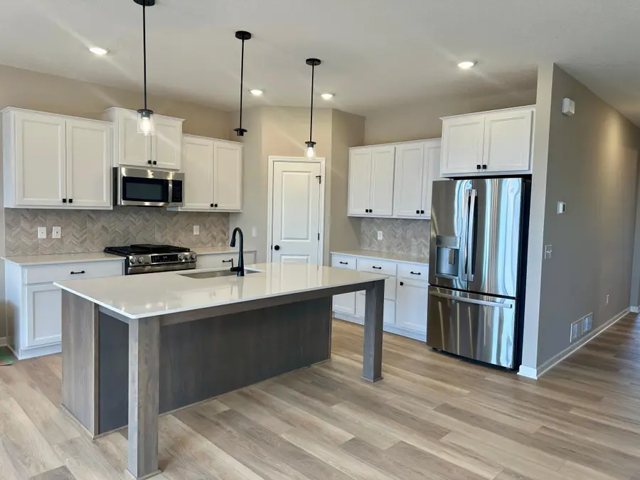 20045 Glarus Lane, Lakeville, MN 55044 - #2