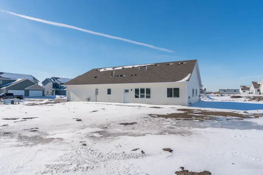 3122 Noble Drive, Mankato, MN 56001 - #3