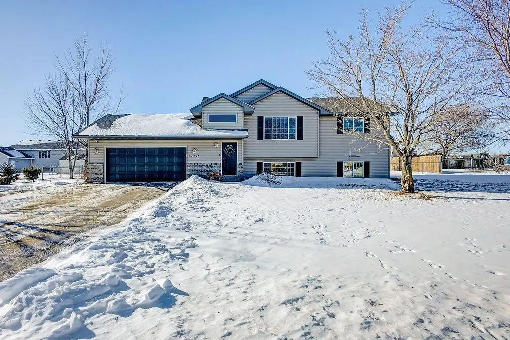 37728 Hawthorne Avenue, North Branch, MN 55056 - Image #1