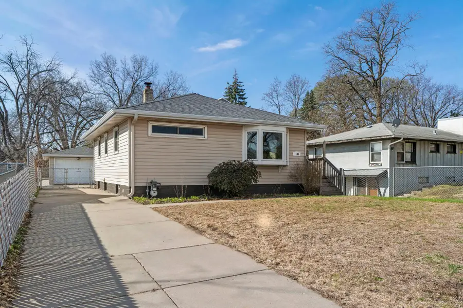 1186 Hewitt Avenue, Saint Paul, MN 55104 - #2