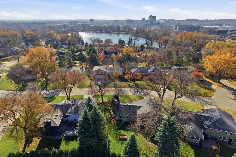 4804 Trillium Lane, Edina, MN 55435 - Image #2