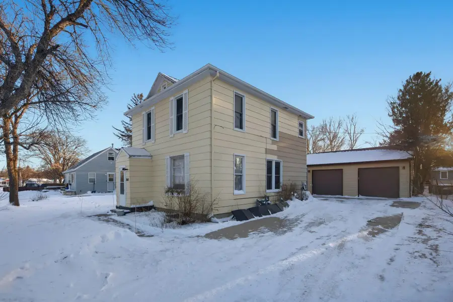 702 21st Street S, Fargo, ND 58103 - Image #2