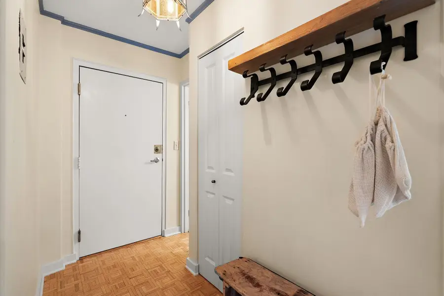 1912 Dupont Avenue S #103, Minneapolis, MN 55403 - Image #3