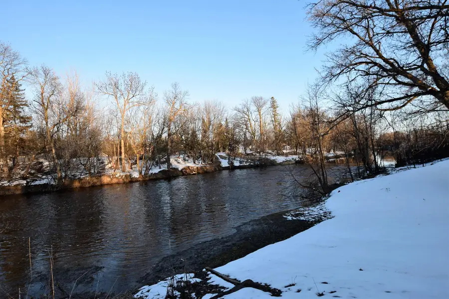 602 Main Avenue N, Roseau, MN 56751 - #3