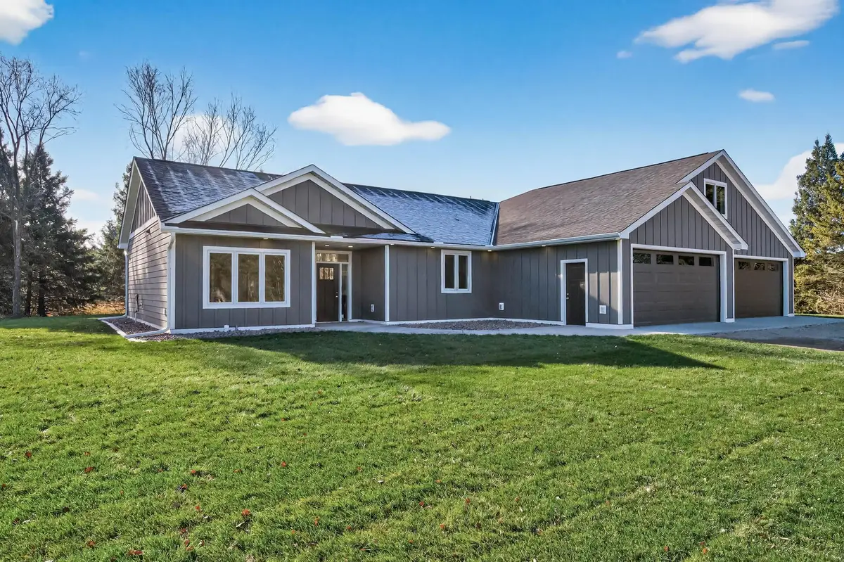 18986 Jackson Street Ne, East Bethel, MN 55011 - #1