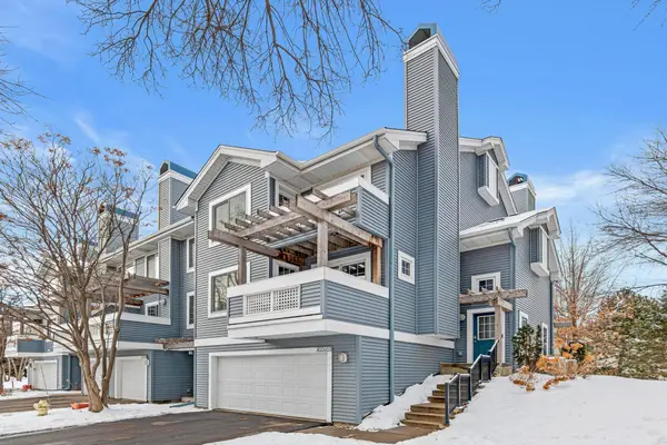 15605 24th Avenue N #D, Plymouth, MN 55447