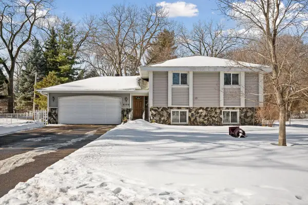 8398 Lakewood Drive Ne, Spring Lake Park, MN 55432