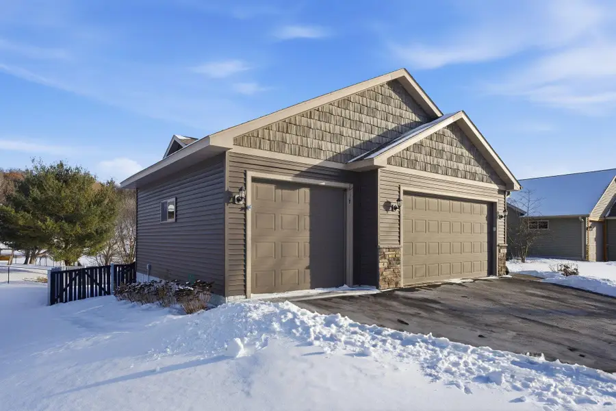 354 Glenmeadow Street, River Falls, WI 54022 - #3