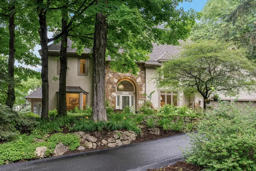 19750 Muirfield Circle, Shorewood, MN 55331 - #2