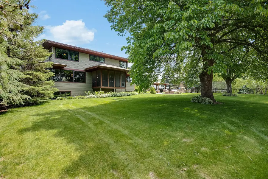 6934 Highover Drive, Chanhassen, MN 55317 - #2