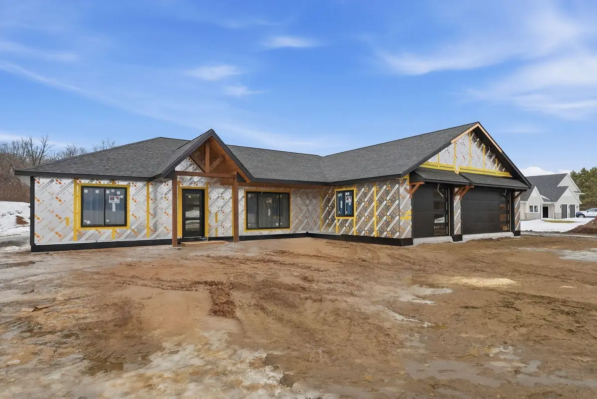 7215 Emerald Drive Ne, Alexandria, MN 56308 - #1