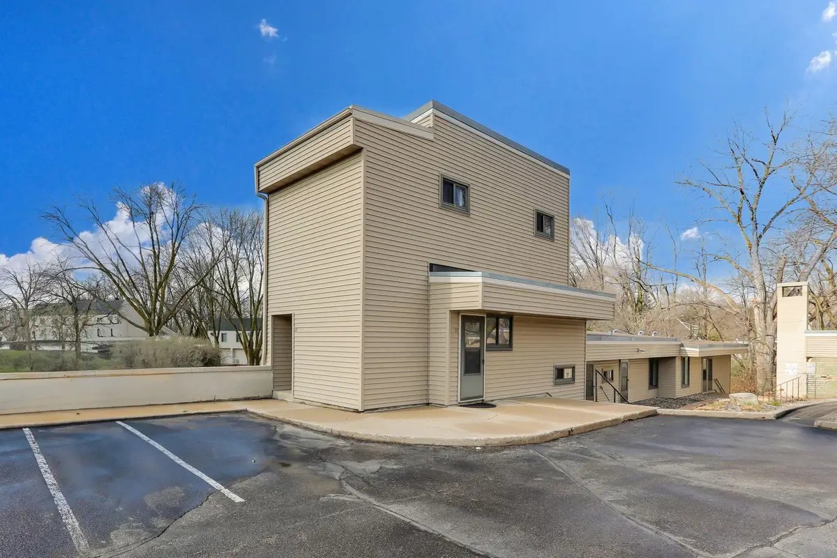 110212 Village Road, Chaska, MN 55318 - #1