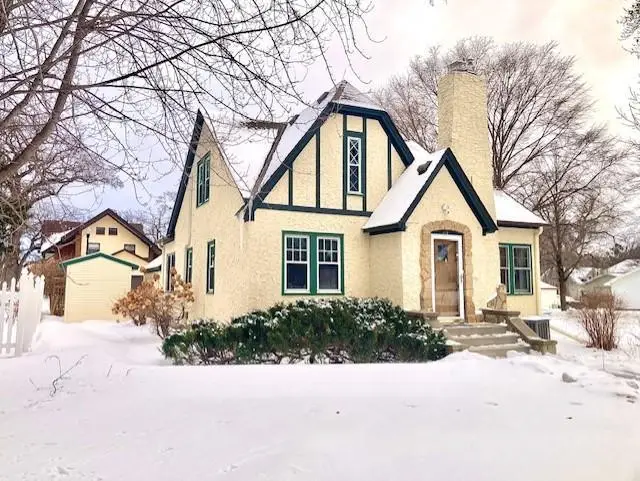 445 Franklin Street Sw, Hutchinson, MN 55350 - #2