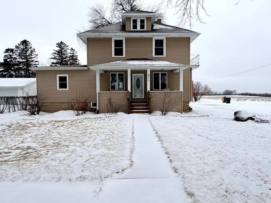 211 N Grove Street, Okabena, MN 56161 - #3