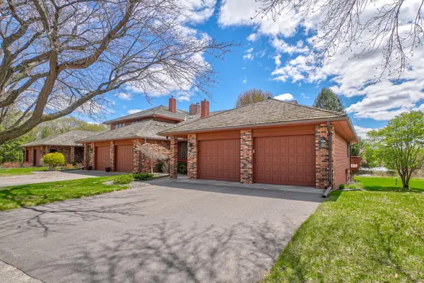 20 Anemone Circle, North Oaks, MN 55127