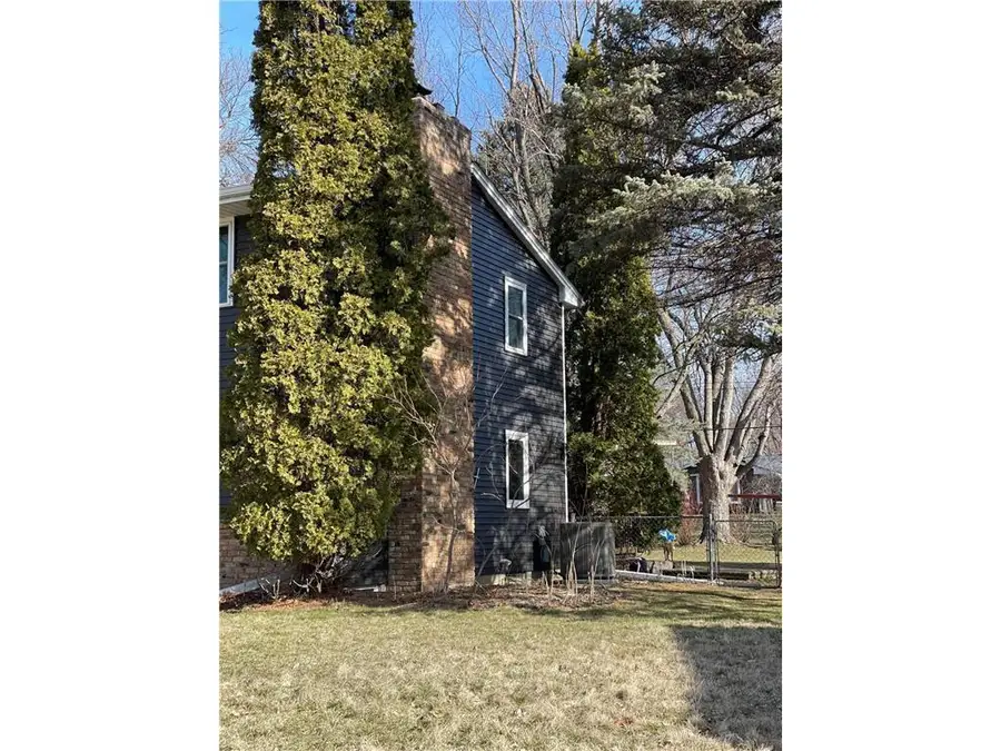 10425 Vessey Road, Bloomington, MN 55437 - Image #2