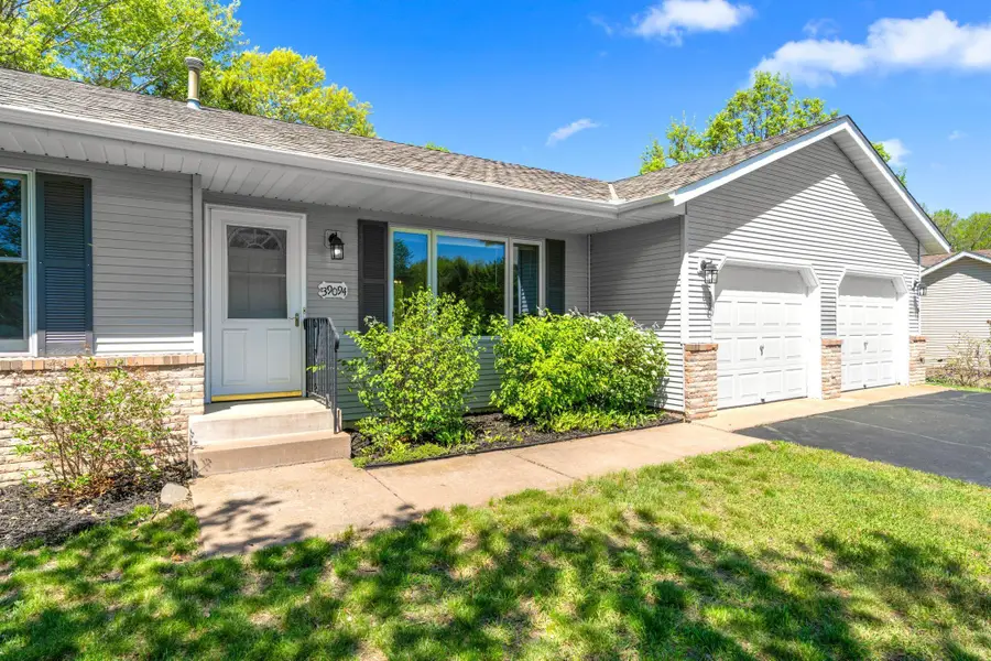 39094 Riverside Court, North Branch, MN 55056 - #3