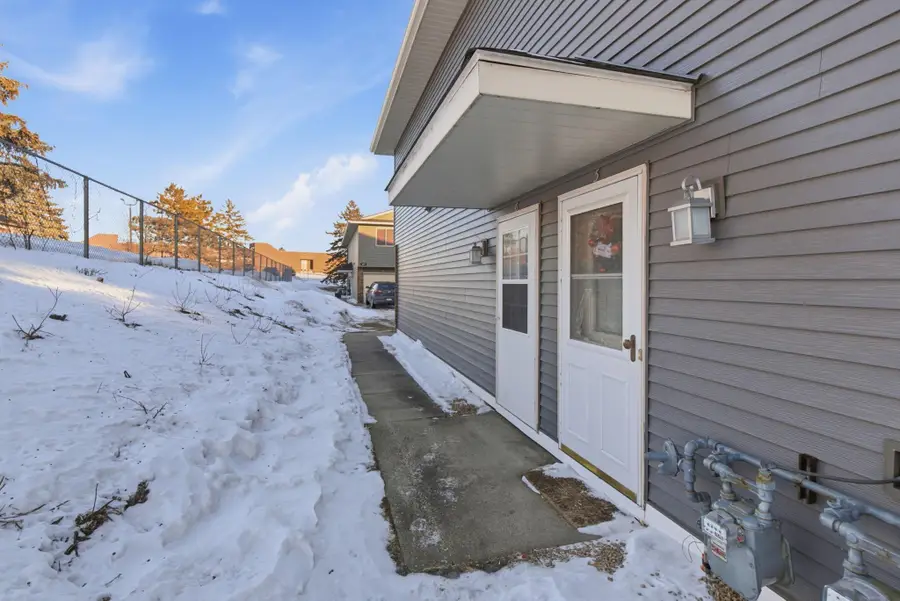 2063 N Park Drive #6, Saint Paul, MN 55119 - Image #2